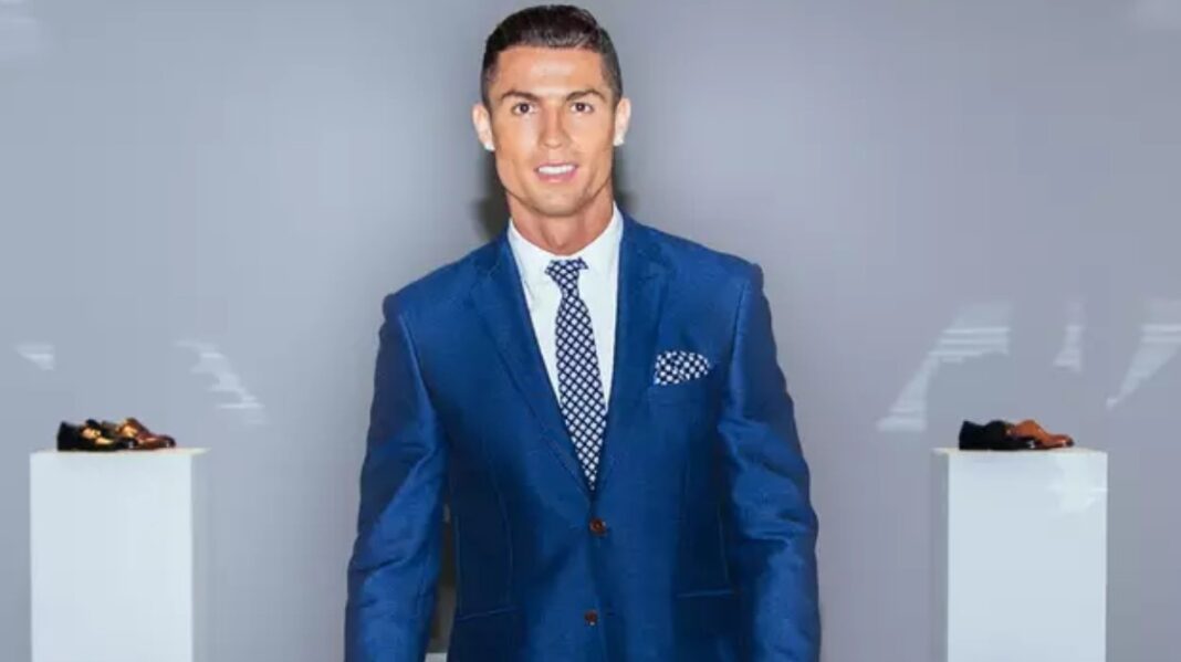Cristiano-Ronaldo-dress.jpg