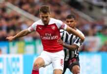 Überraschenderweise zerreißt er den Vertrag des ehemaligen Arsenal-Spielers Aaron Ramsey nach nur sechs Spielen