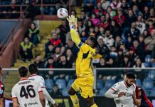 Mike Maignan verlangt, einer der bestbezahlten Torhüter der Welt zu werden,