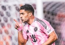 Luis Suarez hat seinen charakteristischen Stift