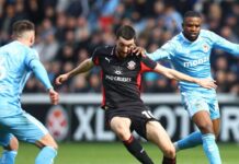 Leeds erwägt, den ‘herausragenden’ Southampton-Star zu verpflichten – Farke gibt grünes Licht für den Vertrag