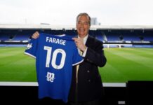 Der Vorsitzende von Ipswich Town bedauert es, mit Nigel Farages Besuch “Schäden und Unruhen” verursacht zu haben