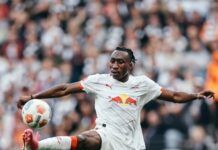 Manchester United schüttelt einen ihrer Konkurrenten in diesem Sommer im großen Verpflichtungsduell ab