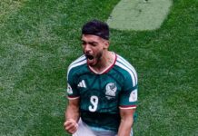 Mexiko 2:0 Südafrika: Spielbericht, Ergebnisse und historische drei Rote Karten im WM-Auftaktspiel