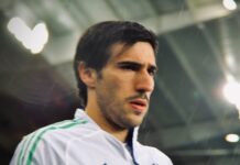 Sandro Tonali ist auf Kurs für eine Verpflichtung bei Tottenham, wird aber überzeugt, Manchester