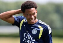 Manchester United setzt seine Suche nach einem der größten englischen Mittelfeldtalente fort